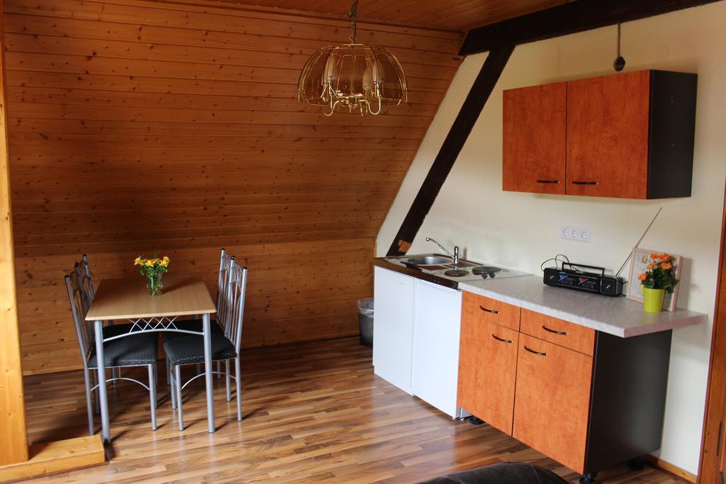 Altes Schulhaus Hotel Niederschlettenbach Екстериор снимка