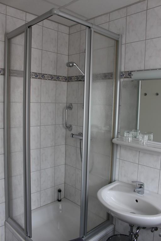 Altes Schulhaus Hotel Niederschlettenbach Екстериор снимка